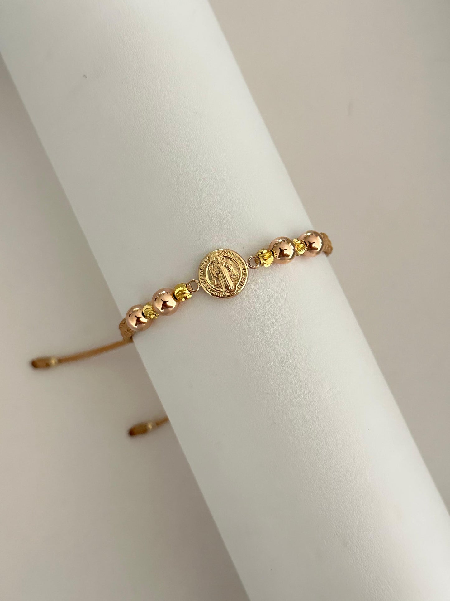 Pulsera san Benito (4mm, 6mm)