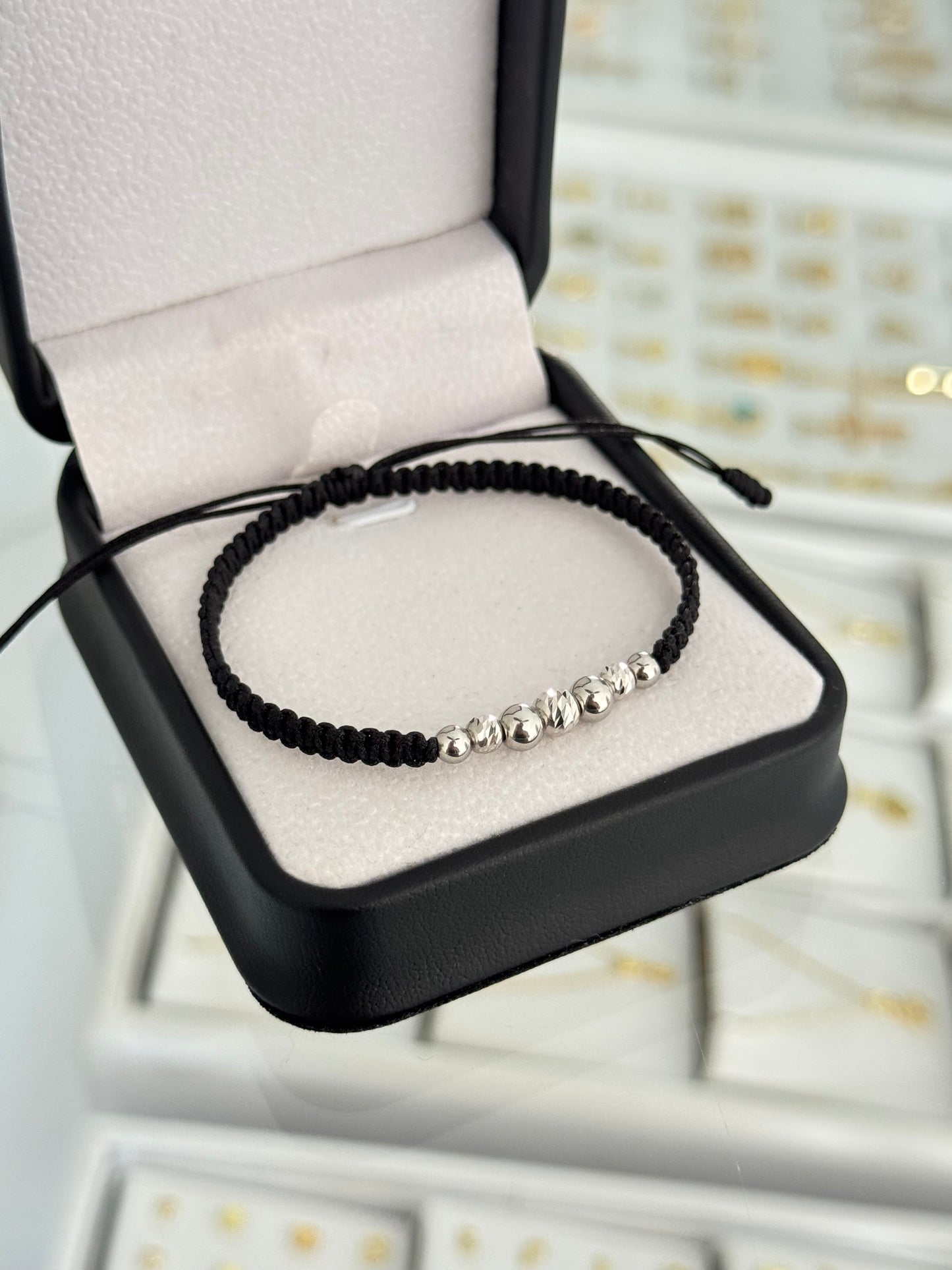 Pulsera acero y diamantado. N de balín: #5 diamantado. #5 acero, #4 diamantado, #4 acero