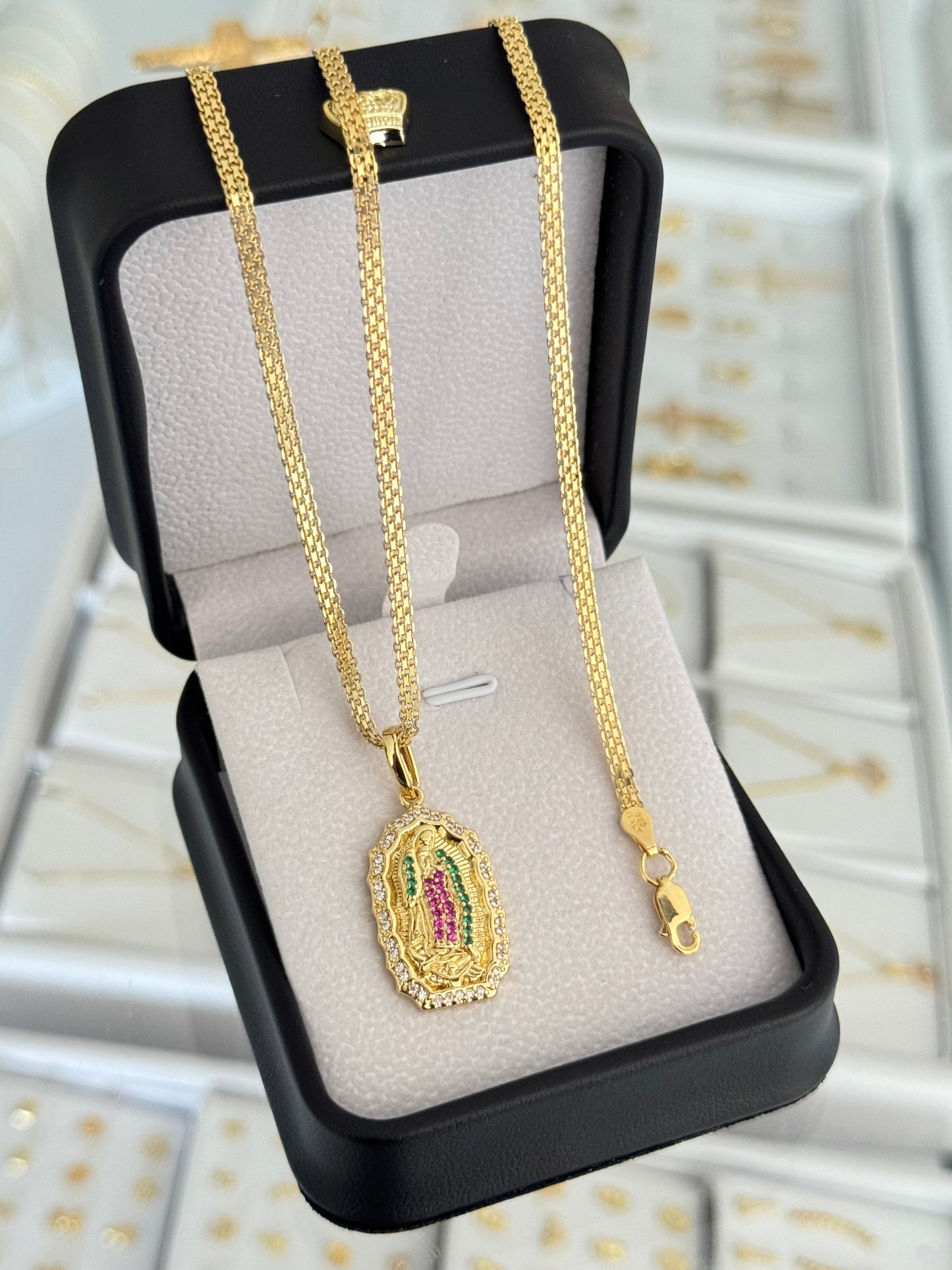 Conjunto medalla de guadalupe colores (cadena y pulsera China it 3mm 65cms / 19.5cms + dije)