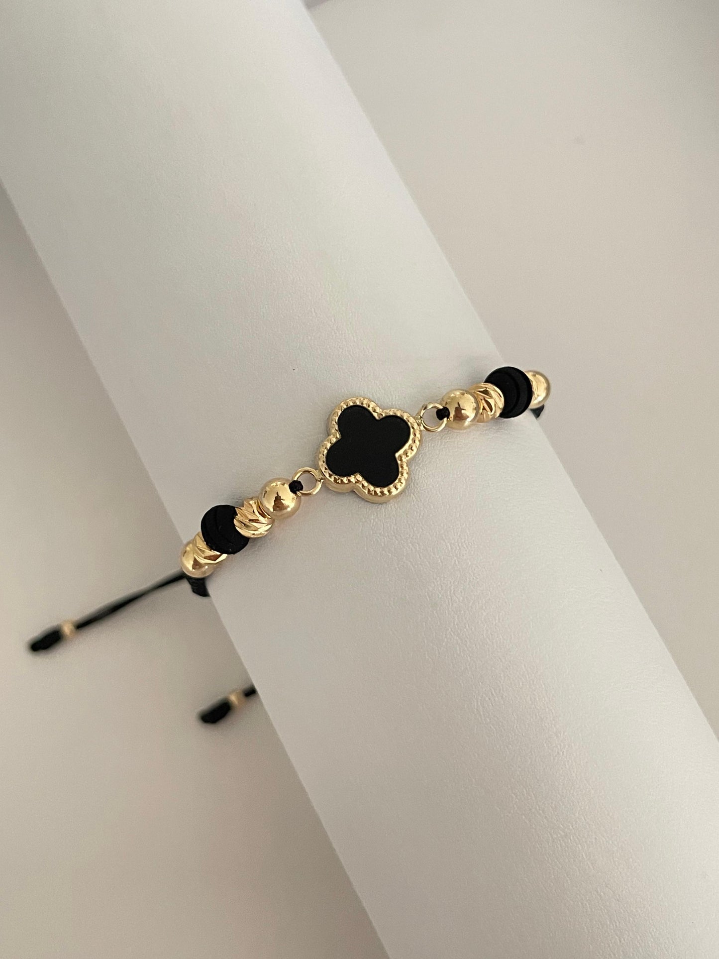 Pulsera trébol negro (5mm, 6mm neo)