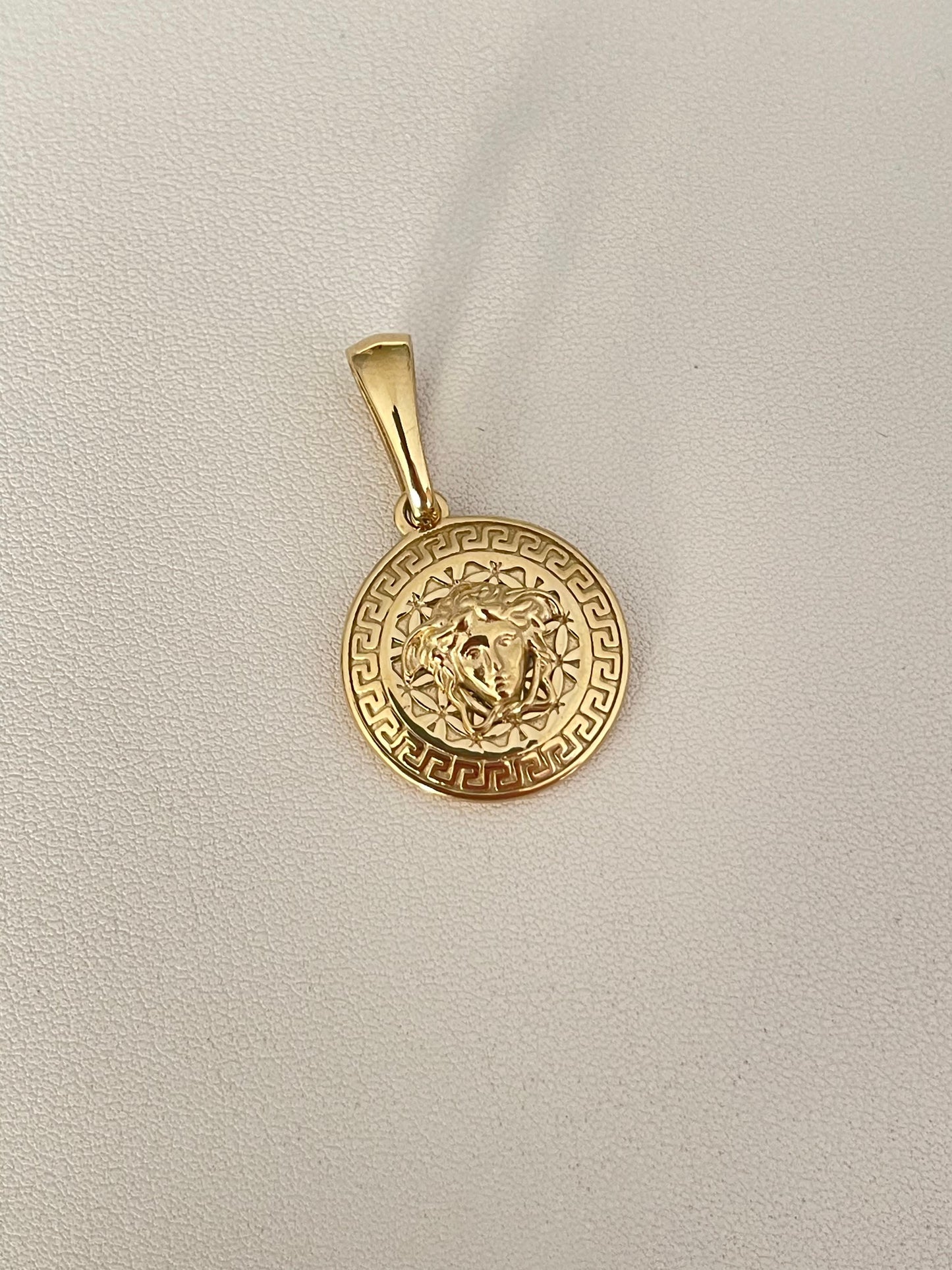 Dije Medusa Mediana