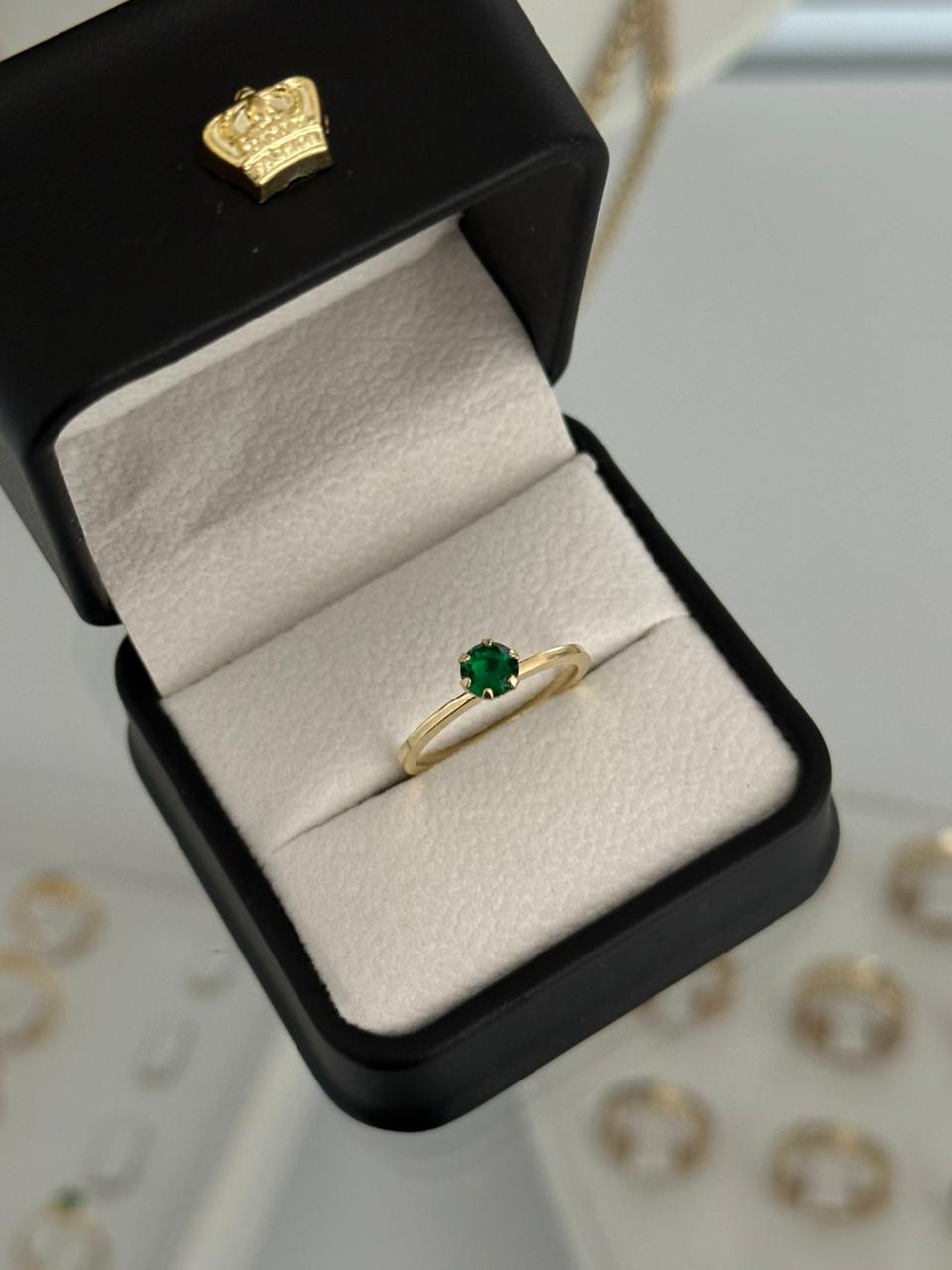 Anillo solitario piedra verde