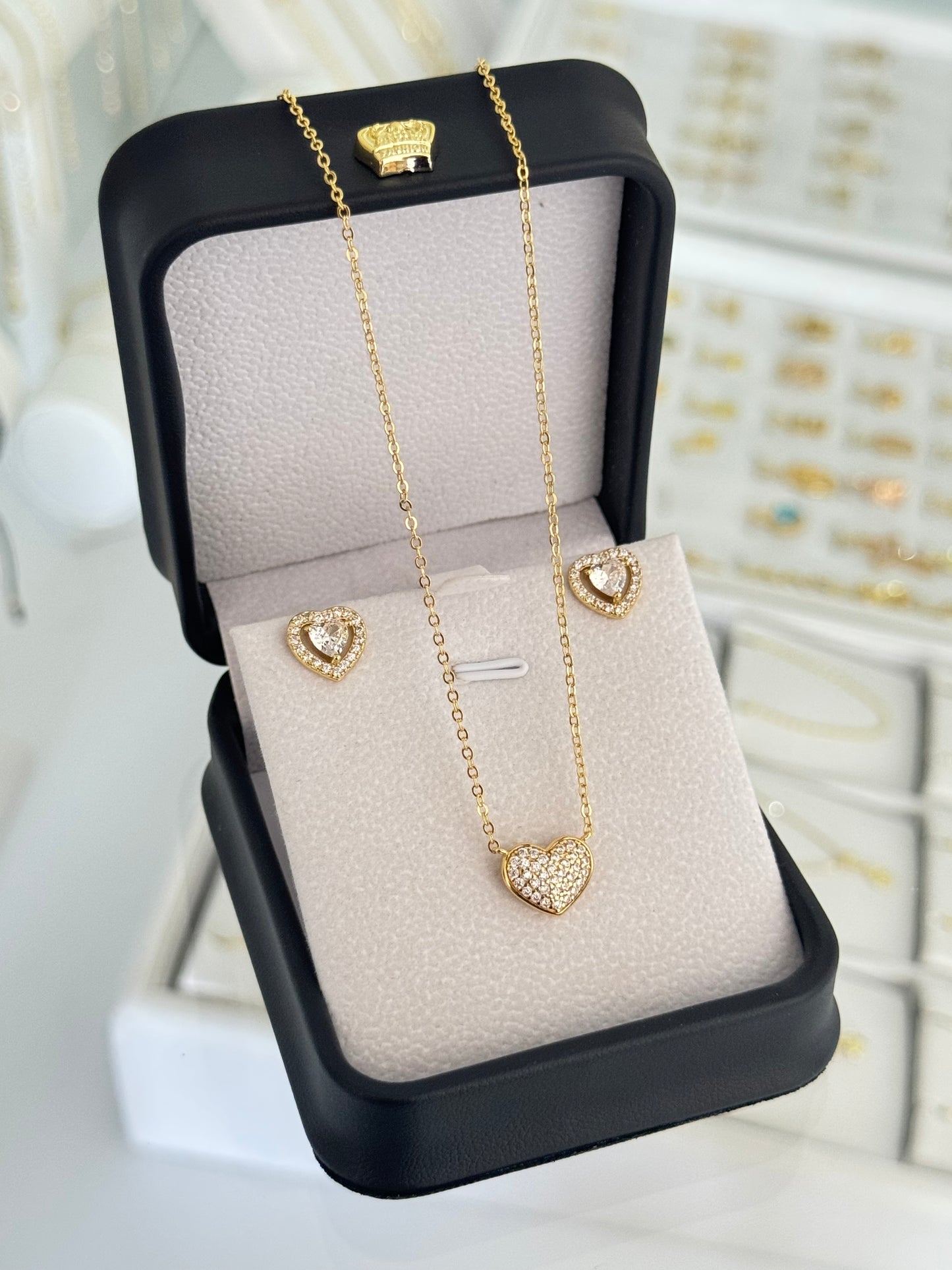 Conjunto amore (gargantilla sparkle heart 12mm 45cms + Arete amore halo 9mm)
