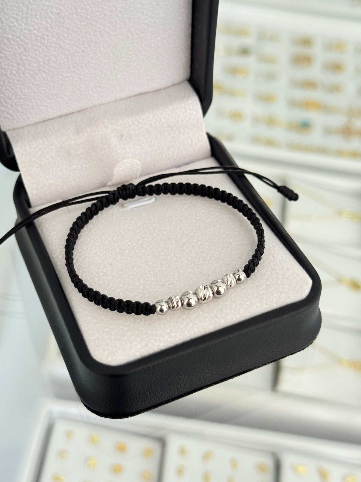 Pulsera acero y diamantado. N de balín: #5 diamantado. #5 acero, #4 diamantado, #4 acero