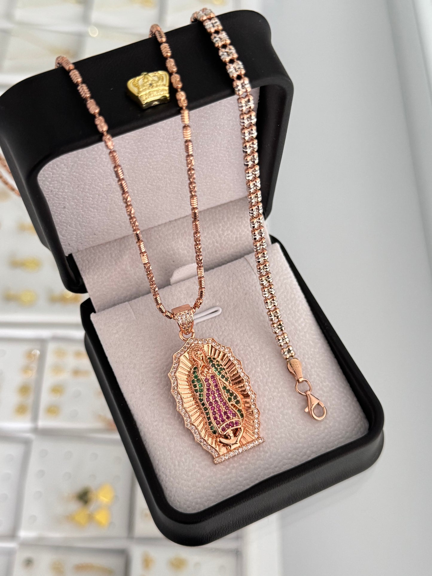 Conjunto Guadalupe rosada (cadena + dije + pulsera)
