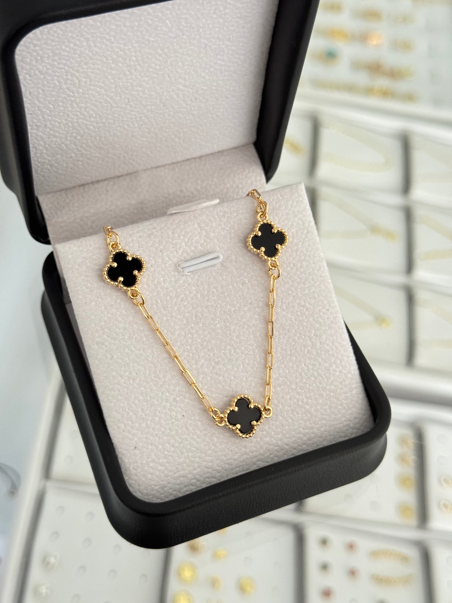 Pulsera eslabón con trébol negro 19cm