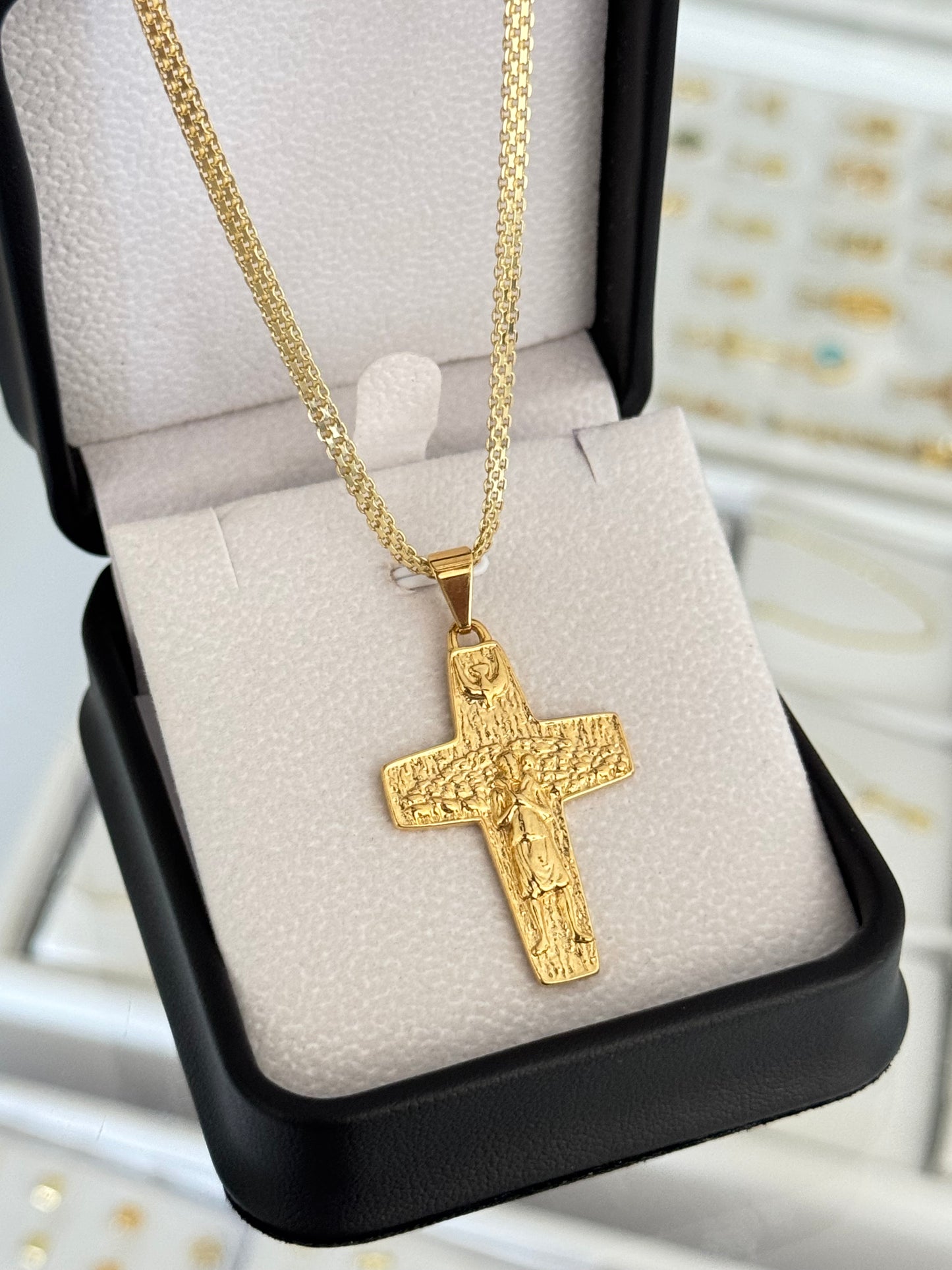Conjunto cruz buen pastor (cadena y pulsera China it 3mm 65cms / 19.5cms + dije)