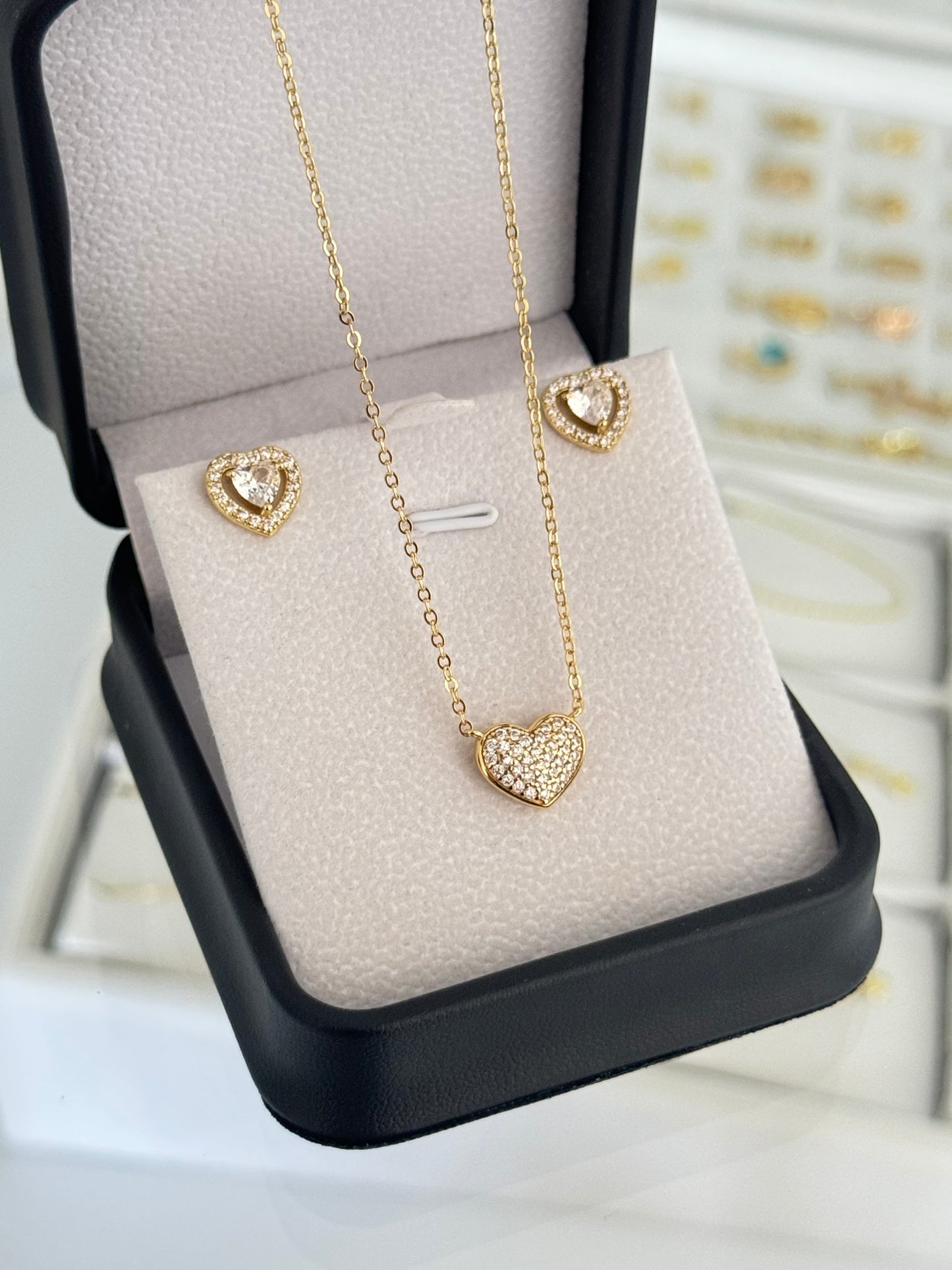 Conjunto amore (gargantilla sparkle heart 12mm 45cms + Arete amore halo 9mm)