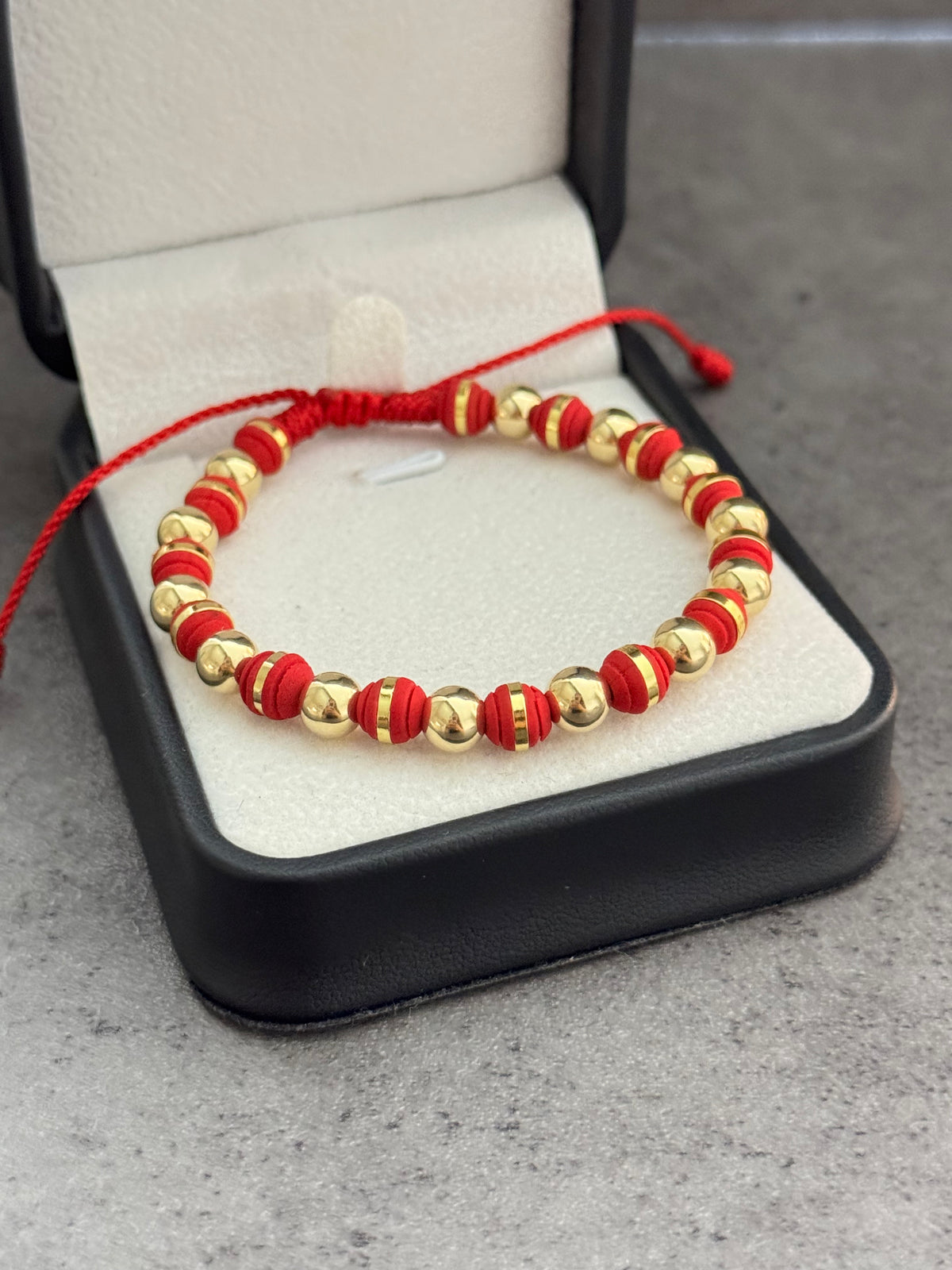 Pulsera con neoprenos argollados y balines lisos 6
