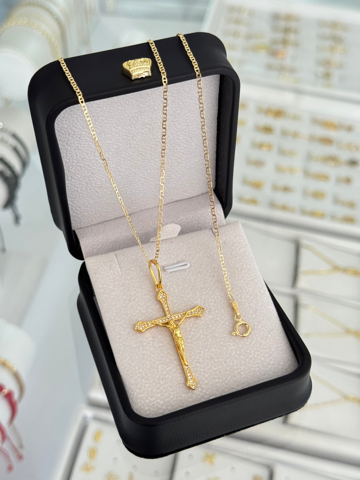 Conjunto cruz cristo circonias 4cms (cadena y pulsera marine it 1.5 65cms / 19.5cms + dije)