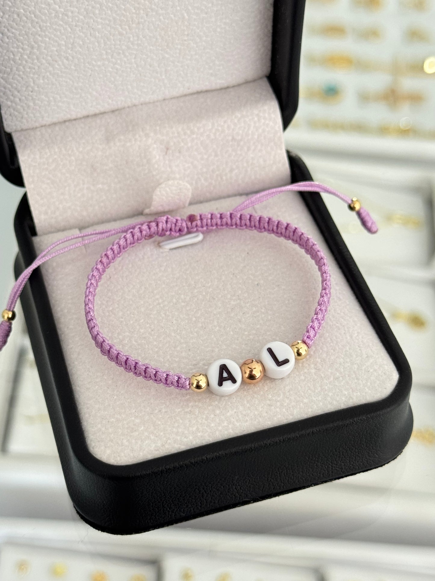 Pulsera inicial. N de balín: #4, #5 rosado