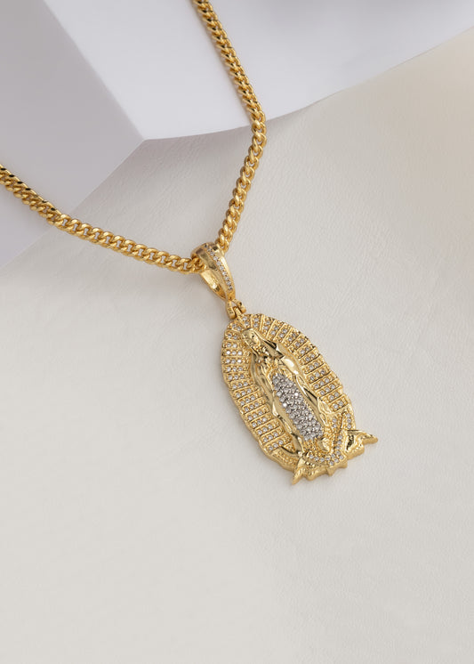 Dije nuestra señora de Guadalupe circonias